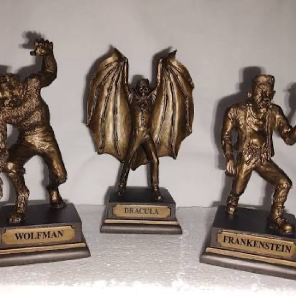 NWT Department 56 Village Accessories “Monster Park Statues Set of 3” - Picture 2 of 2